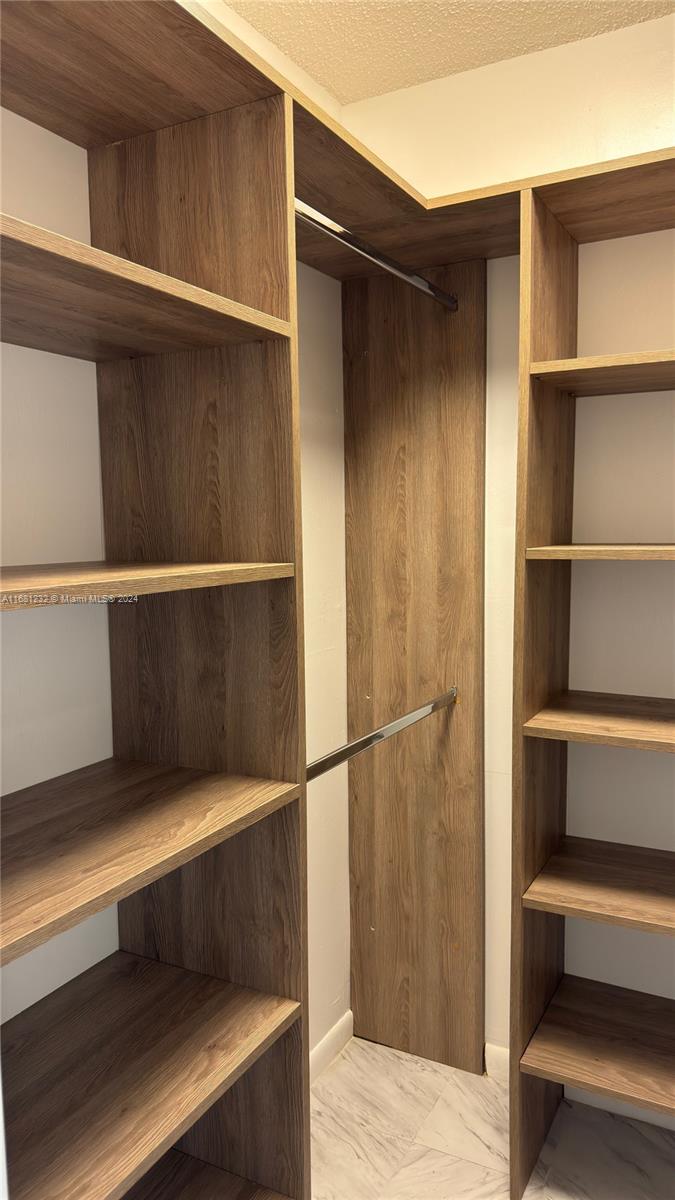IMPERIAL TOWERS CONDO - Residential Lease