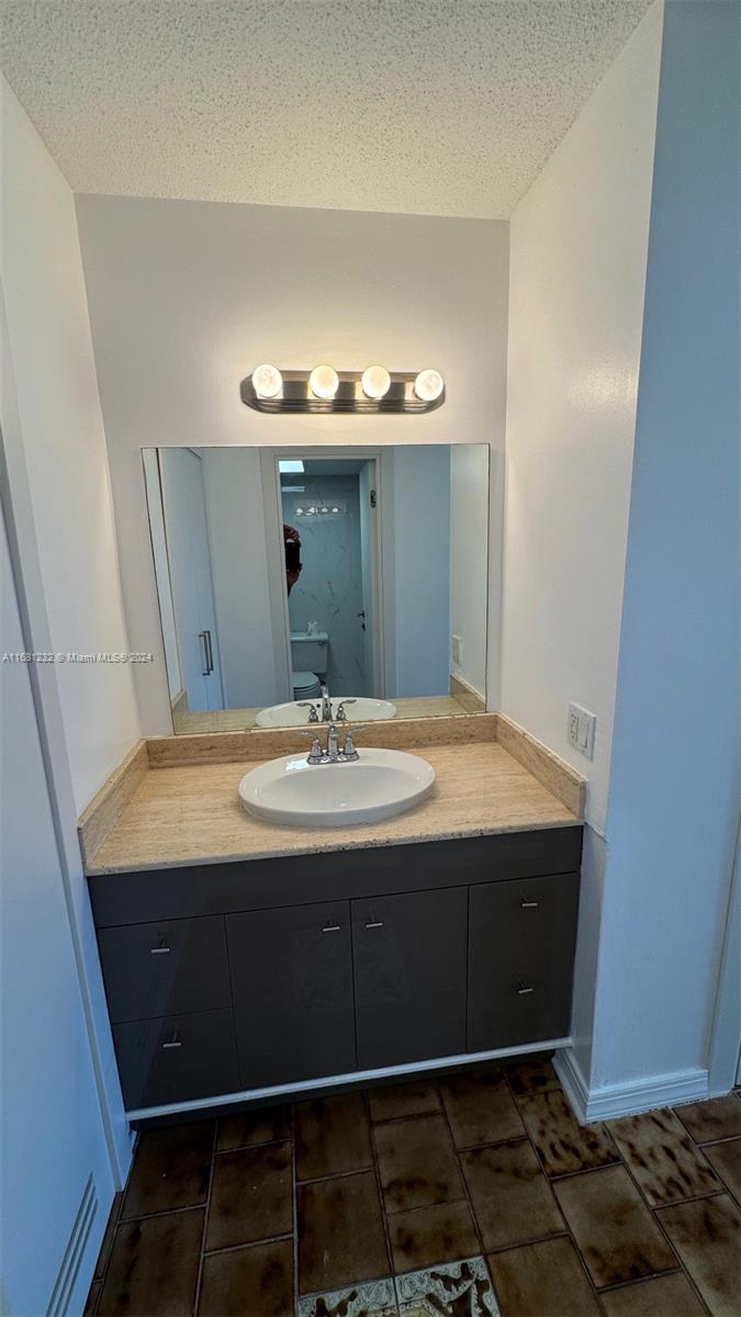 IMPERIAL TOWERS CONDO - Residential Lease