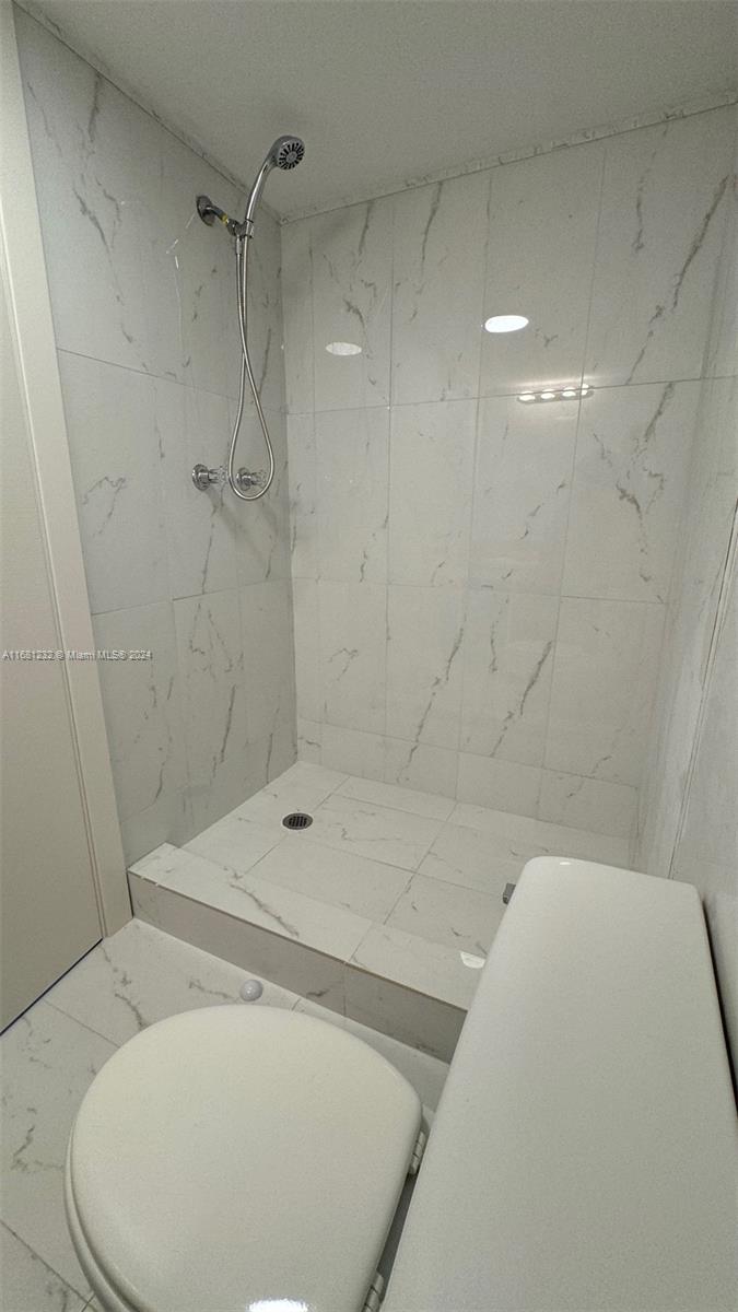 IMPERIAL TOWERS CONDO - Residential Lease