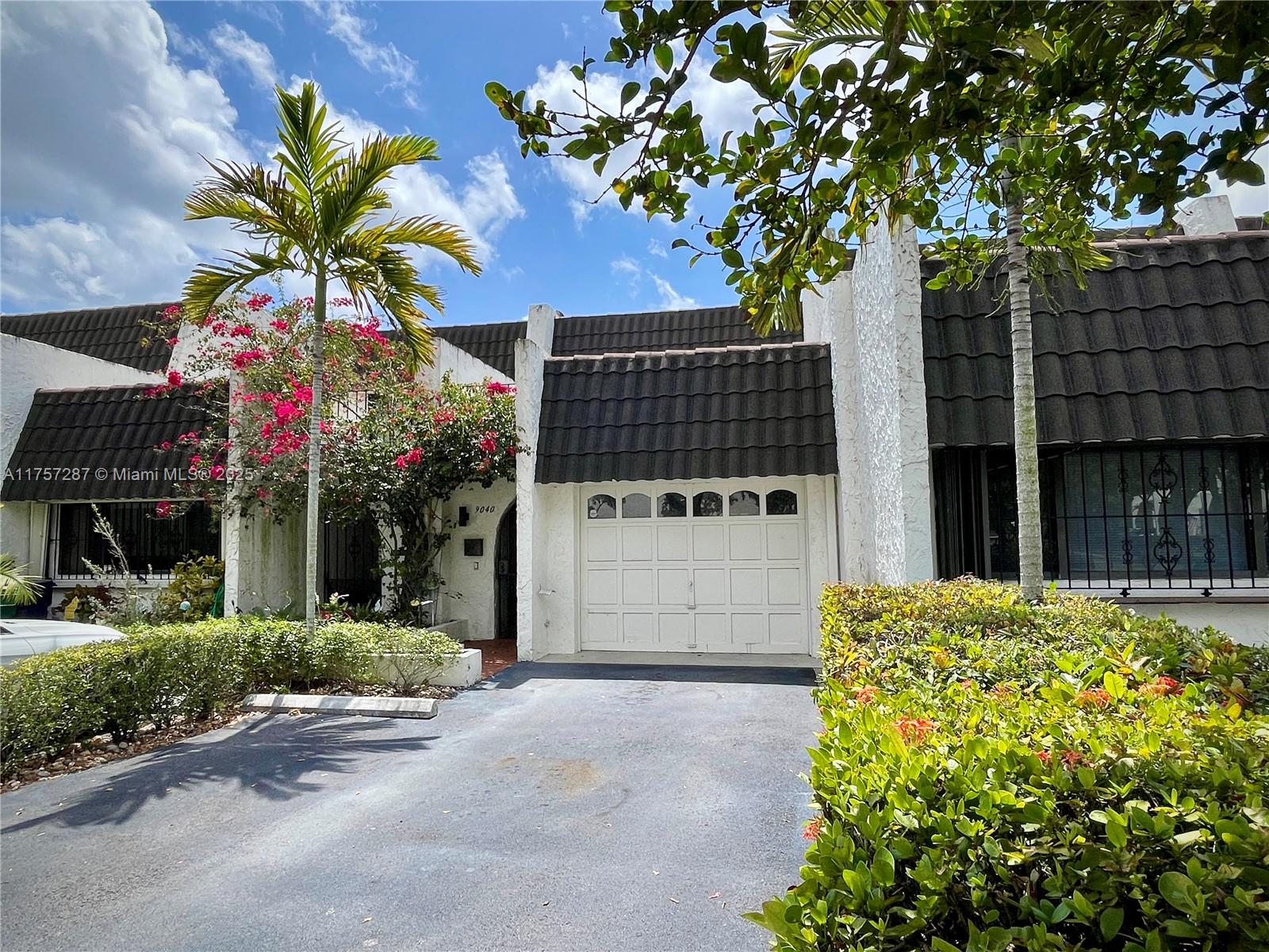 Rental Property at 9040 Sw 62 Te 3E, Miami, Broward County, Florida - Bedrooms: 2 
Bathrooms: 3  - $3,400 MO.