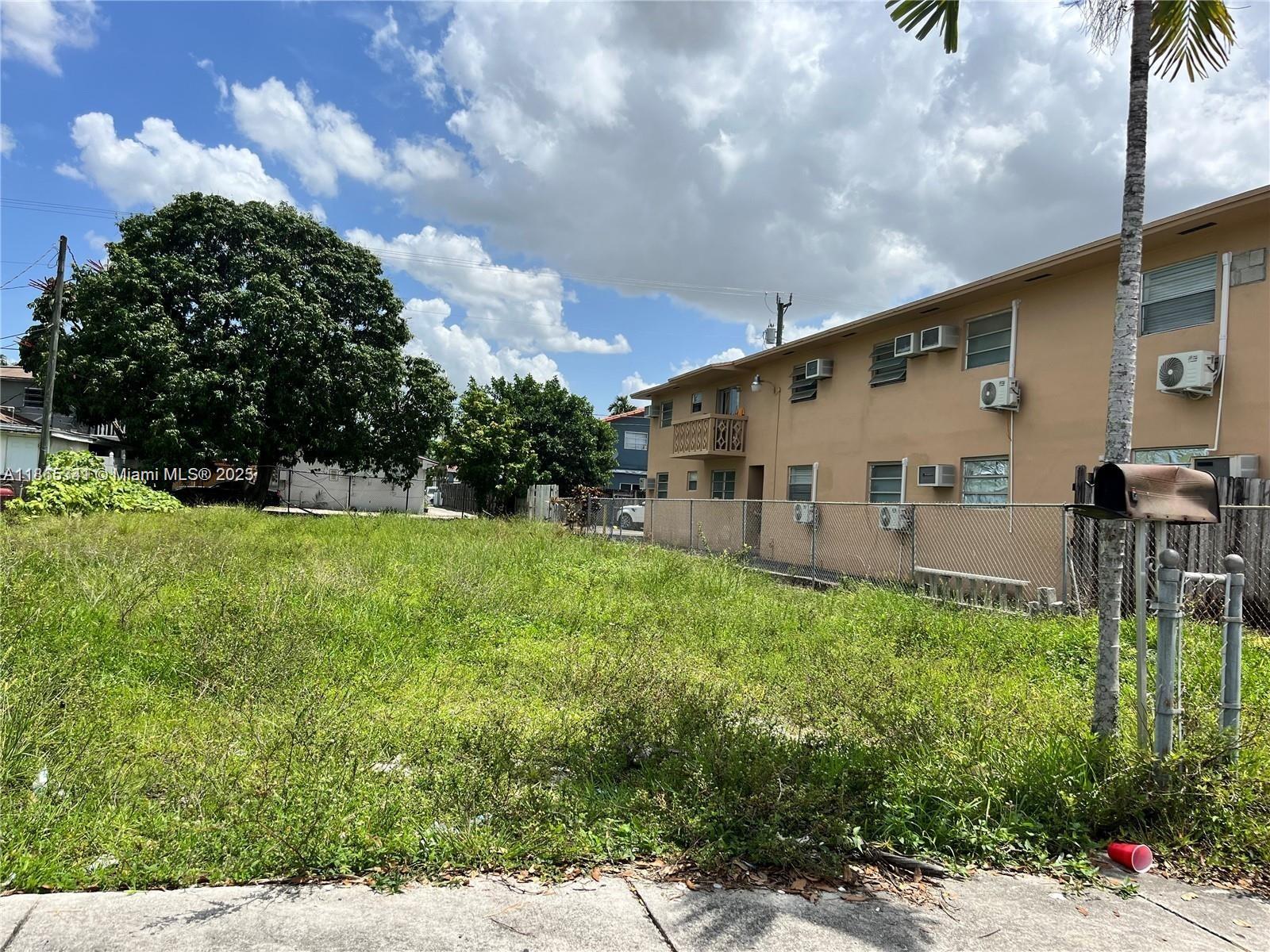 View photos, virtual tours, details... 65 W 7th St