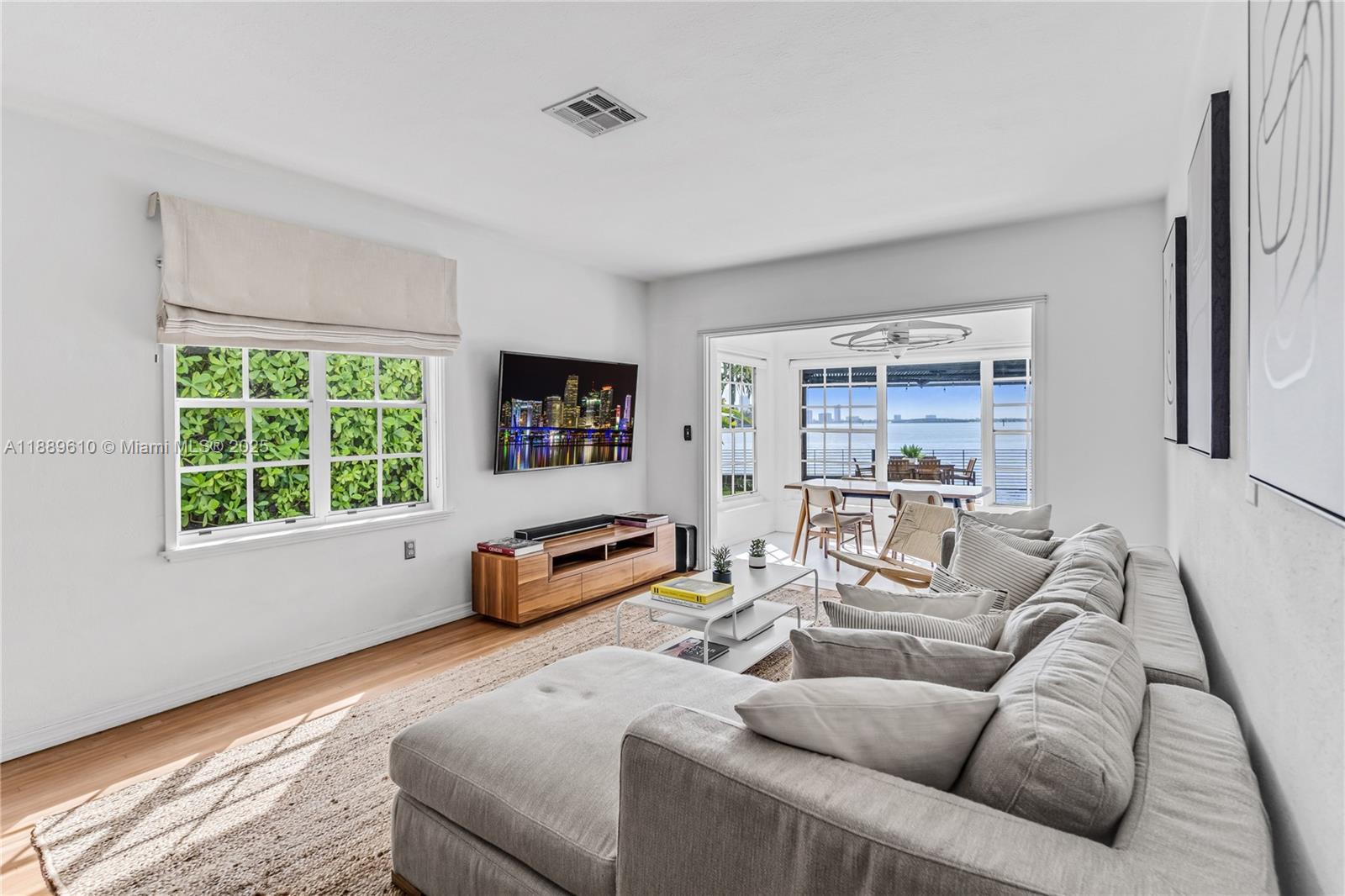 BELLE ISLE VILLAS - Residential