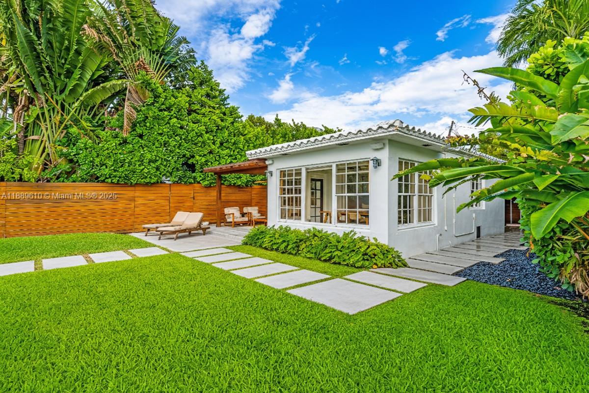 BELLE ISLE VILLAS - Residential