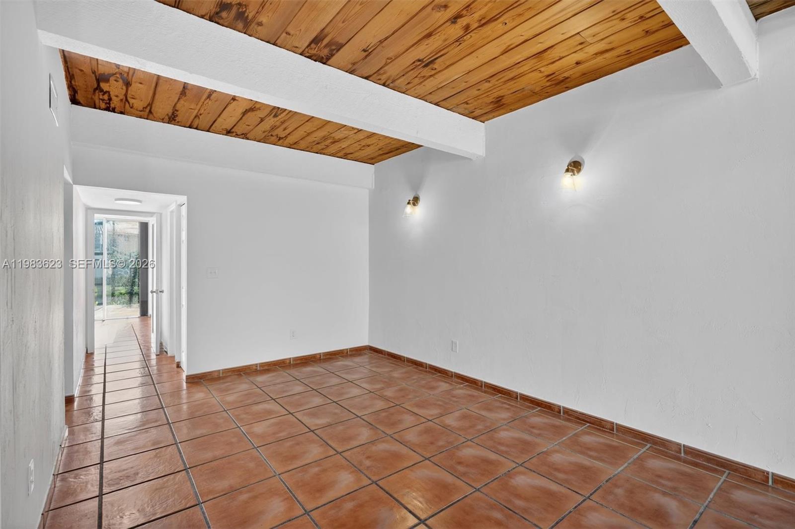 SUNSET PARK LAKE VILLAS S - Residential