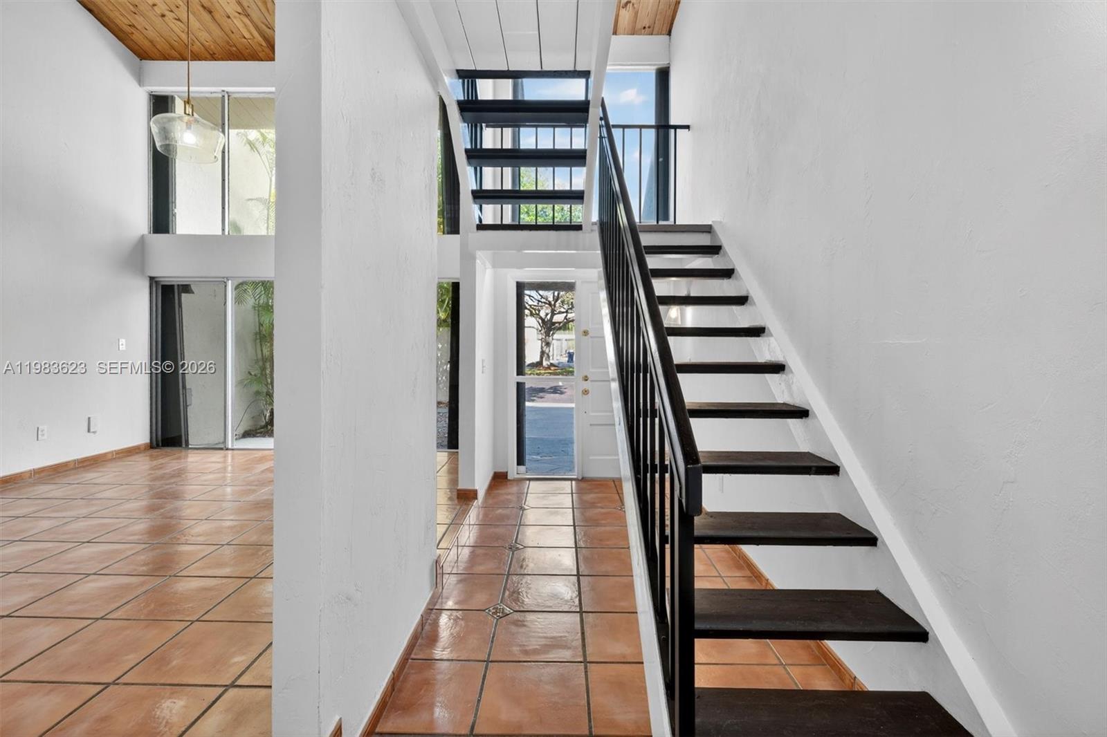 SUNSET PARK LAKE VILLAS S - Residential