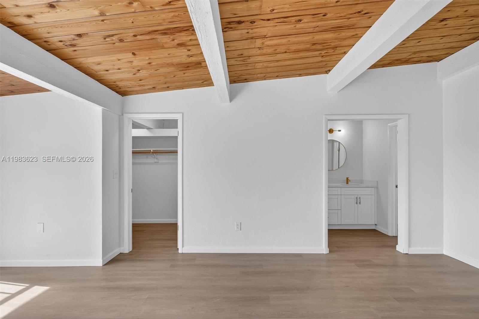 SUNSET PARK LAKE VILLAS S - Residential