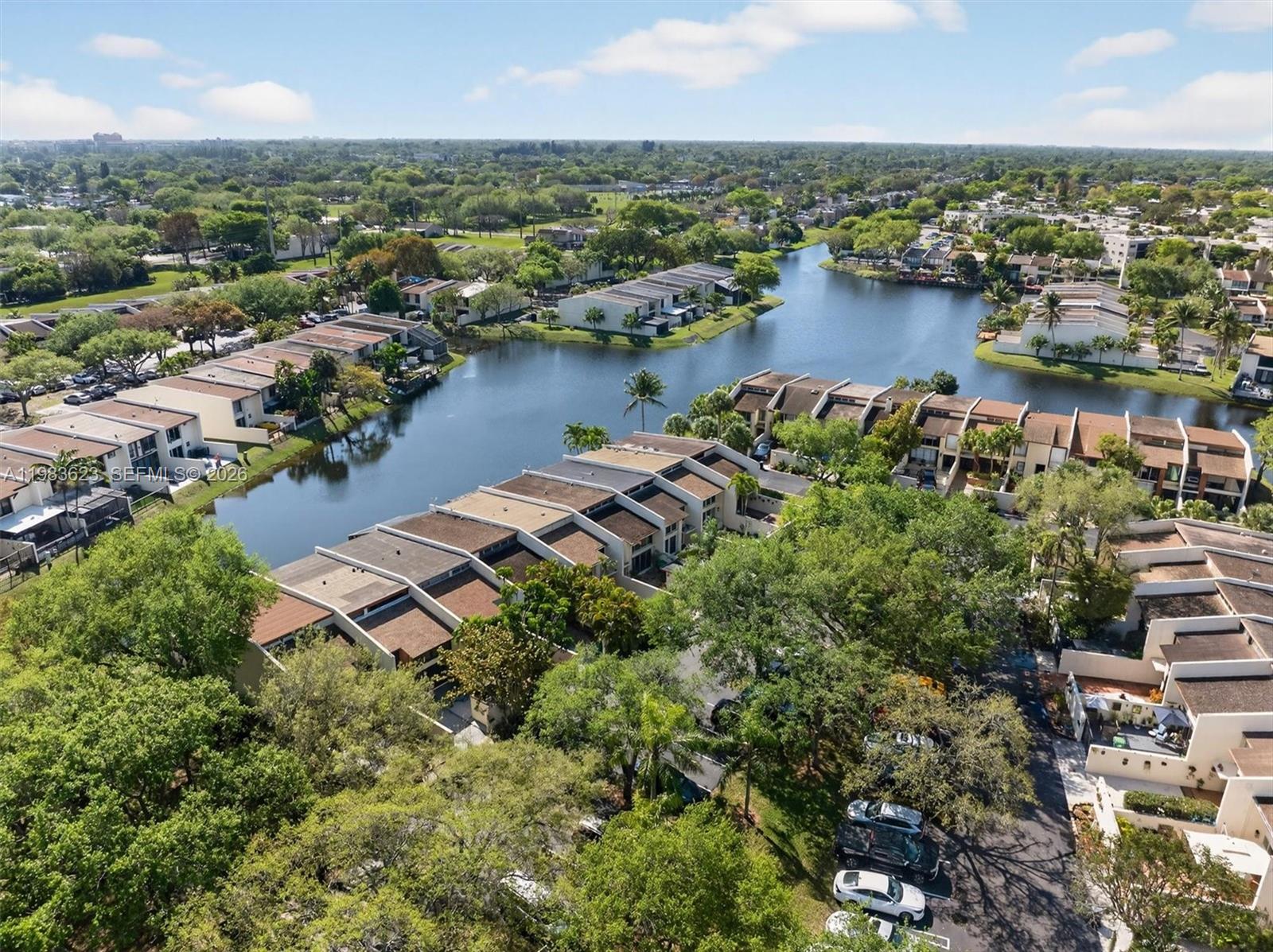 SUNSET PARK LAKE VILLAS S - Residential