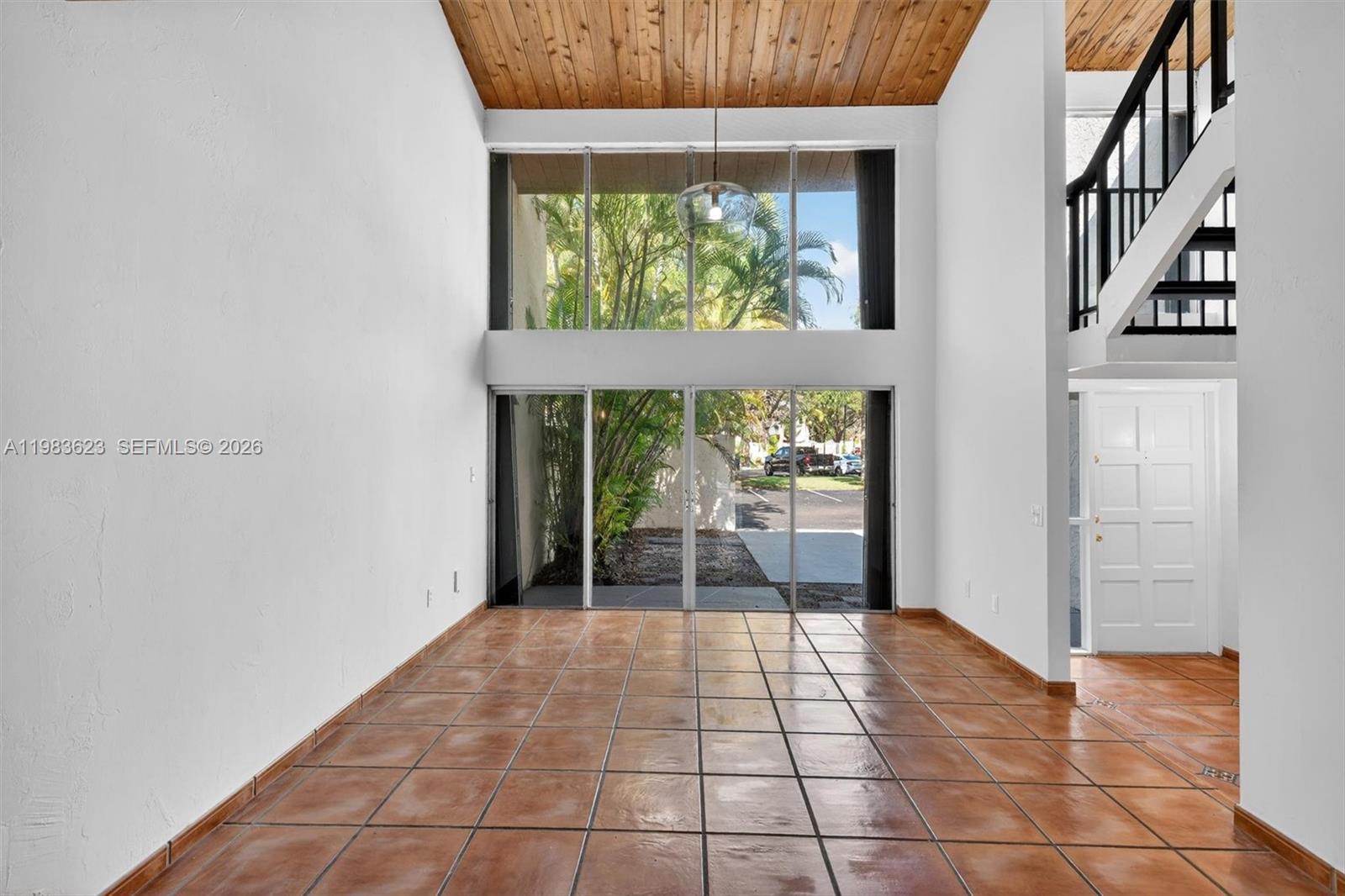 SUNSET PARK LAKE VILLAS S - Residential