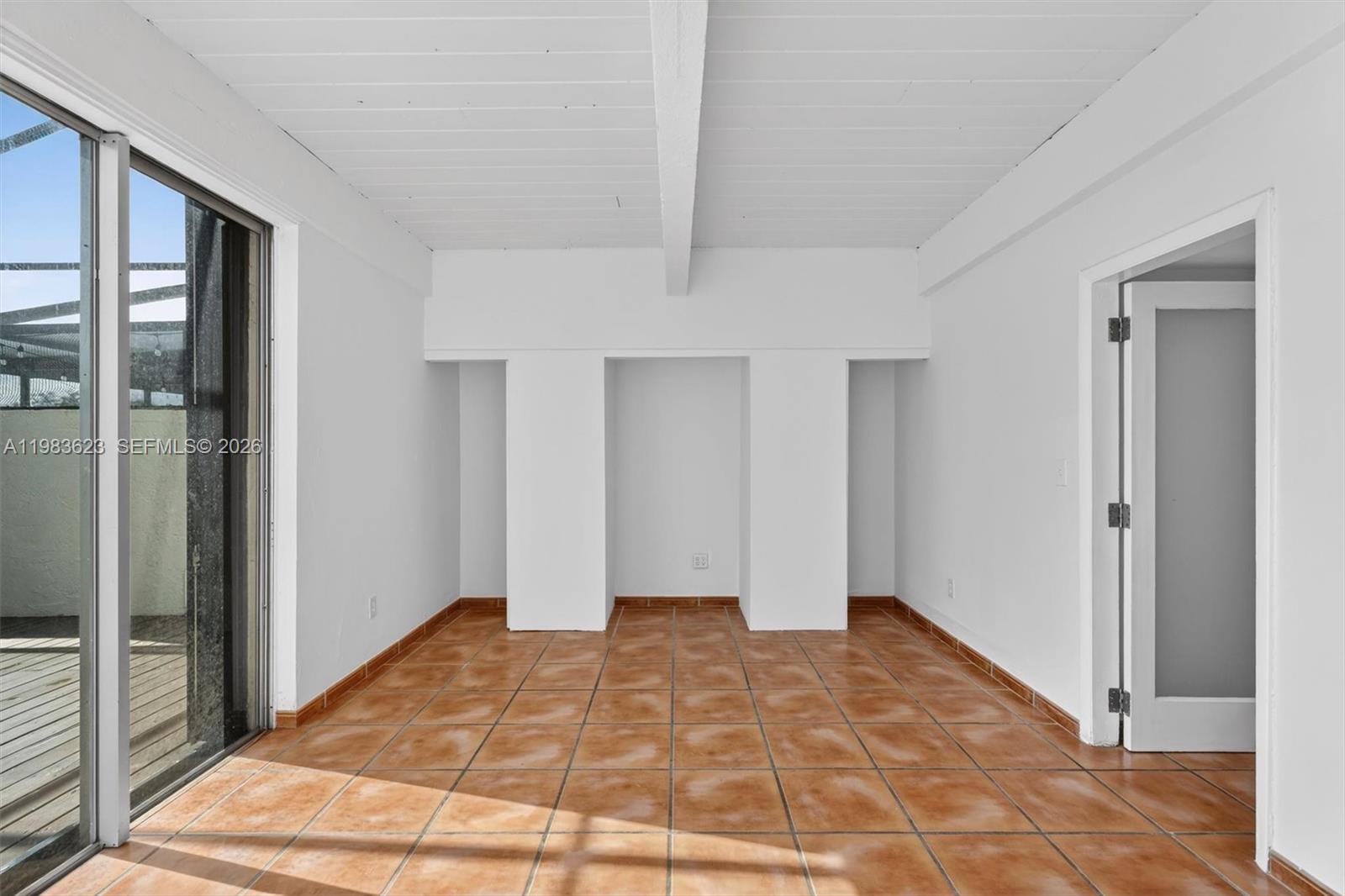 SUNSET PARK LAKE VILLAS S - Residential