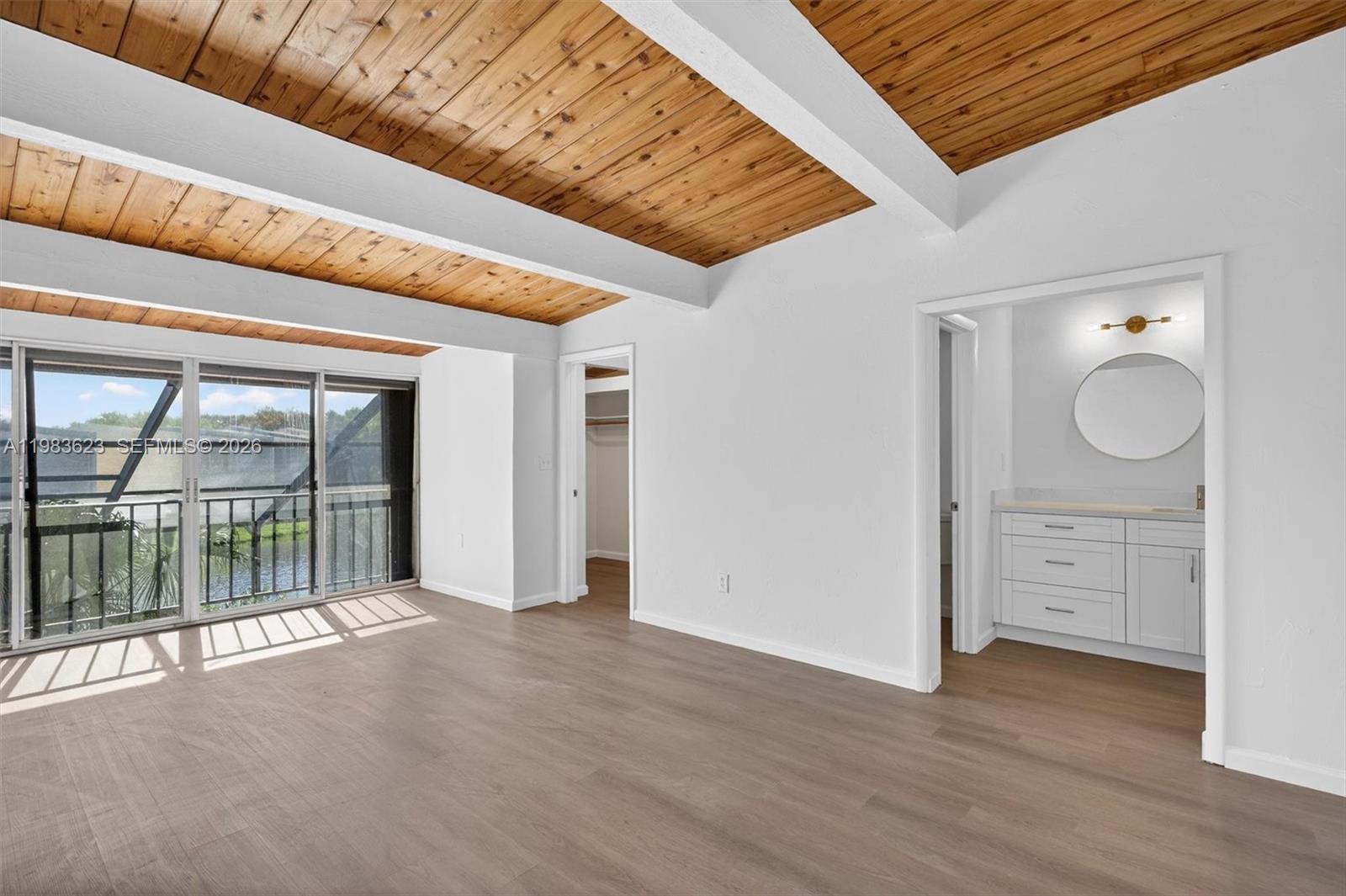 SUNSET PARK LAKE VILLAS S - Residential