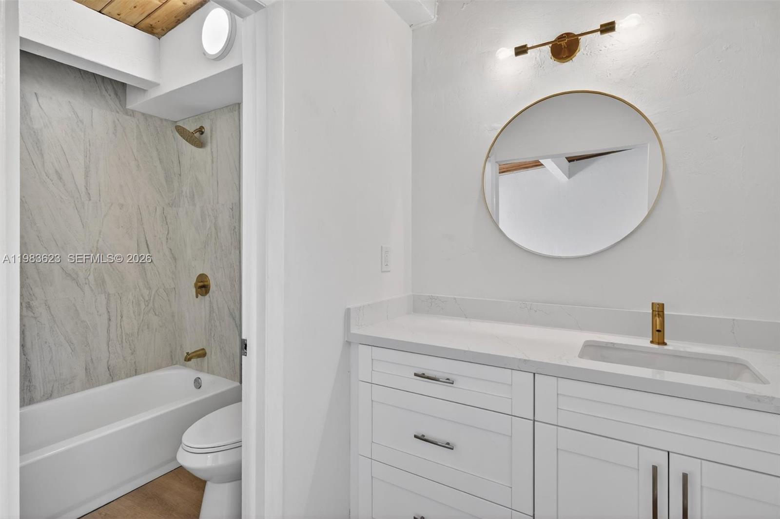 SUNSET PARK LAKE VILLAS S - Residential