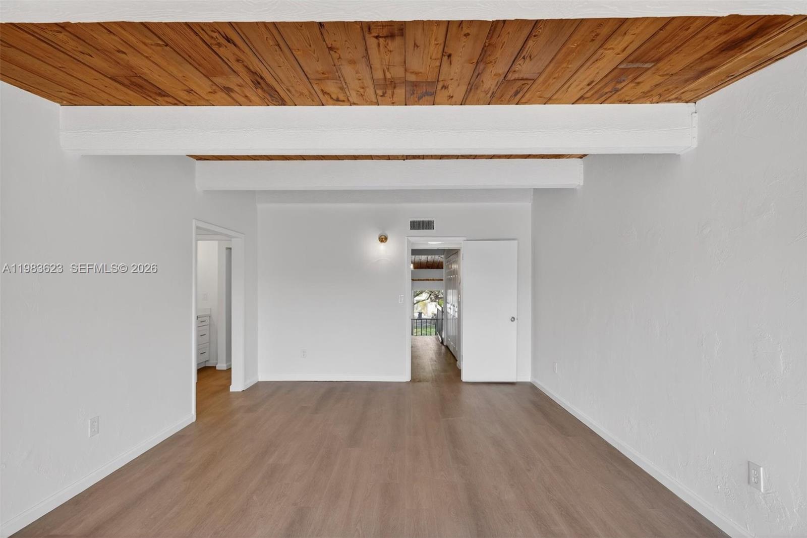 SUNSET PARK LAKE VILLAS S - Residential