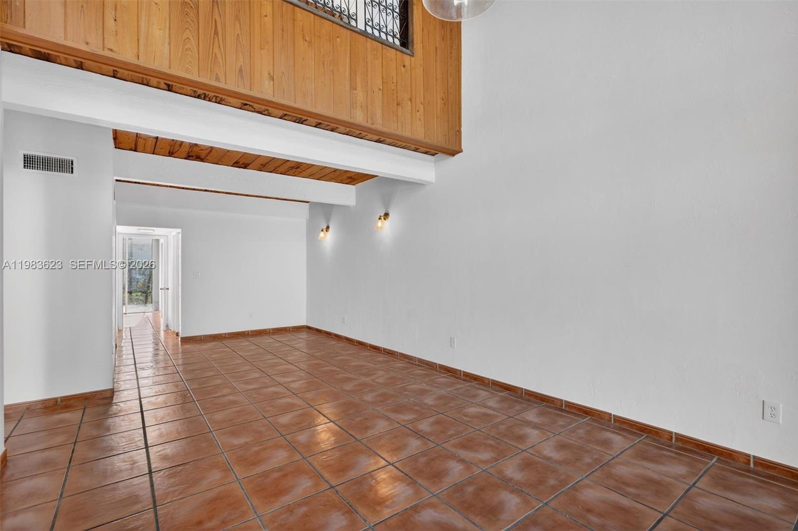 SUNSET PARK LAKE VILLAS S - Residential