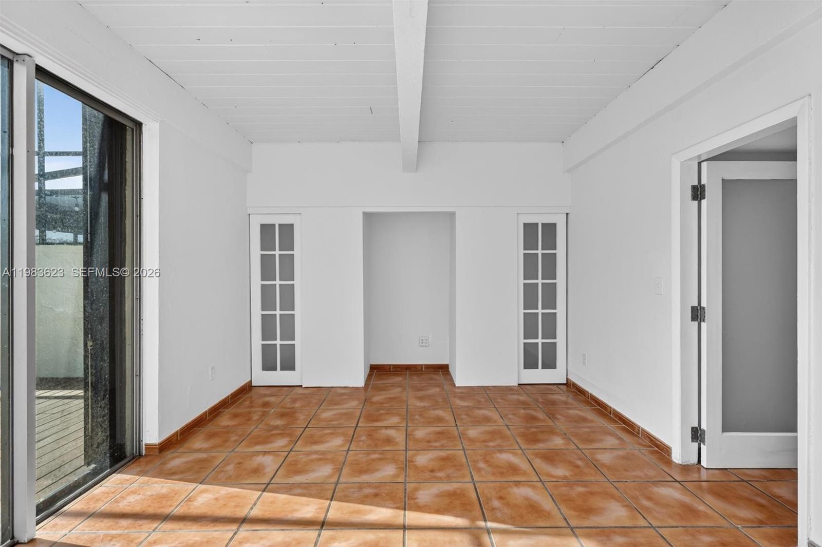 SUNSET PARK LAKE VILLAS S - Residential