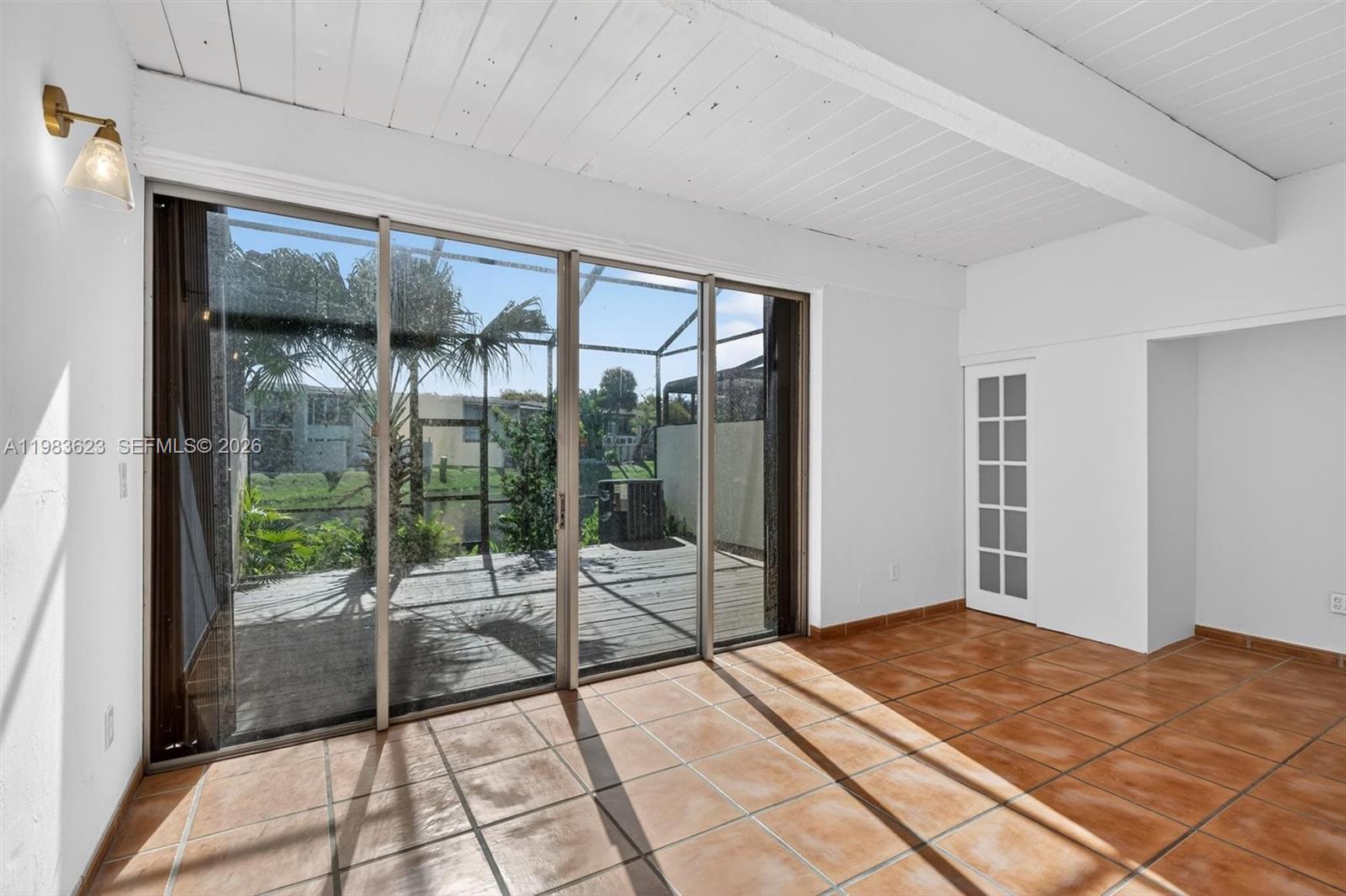 SUNSET PARK LAKE VILLAS S - Residential