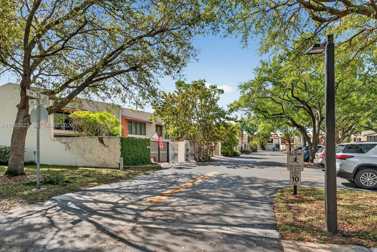 SUNSET PARK LAKE VILLAS S - Residential