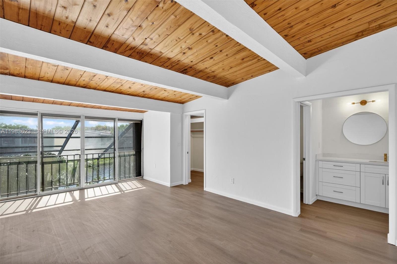 SUNSET PARK LAKE VILLAS S - Residential