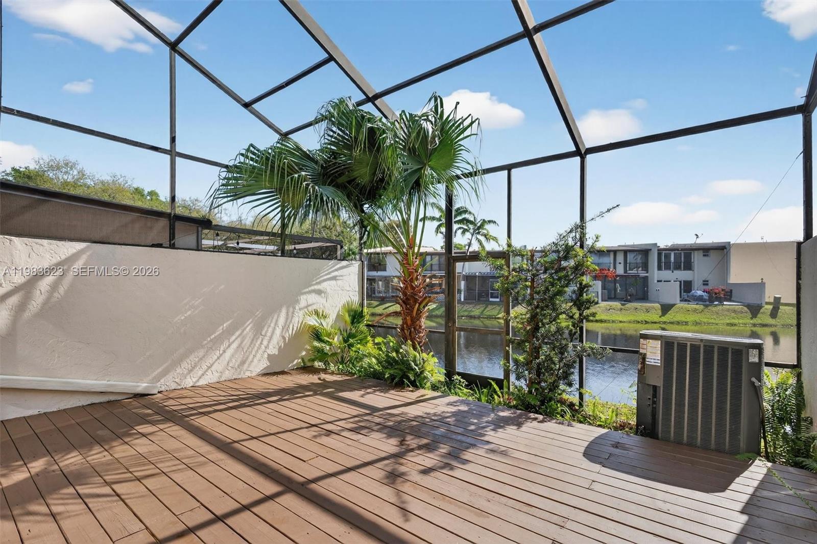 SUNSET PARK LAKE VILLAS S - Residential