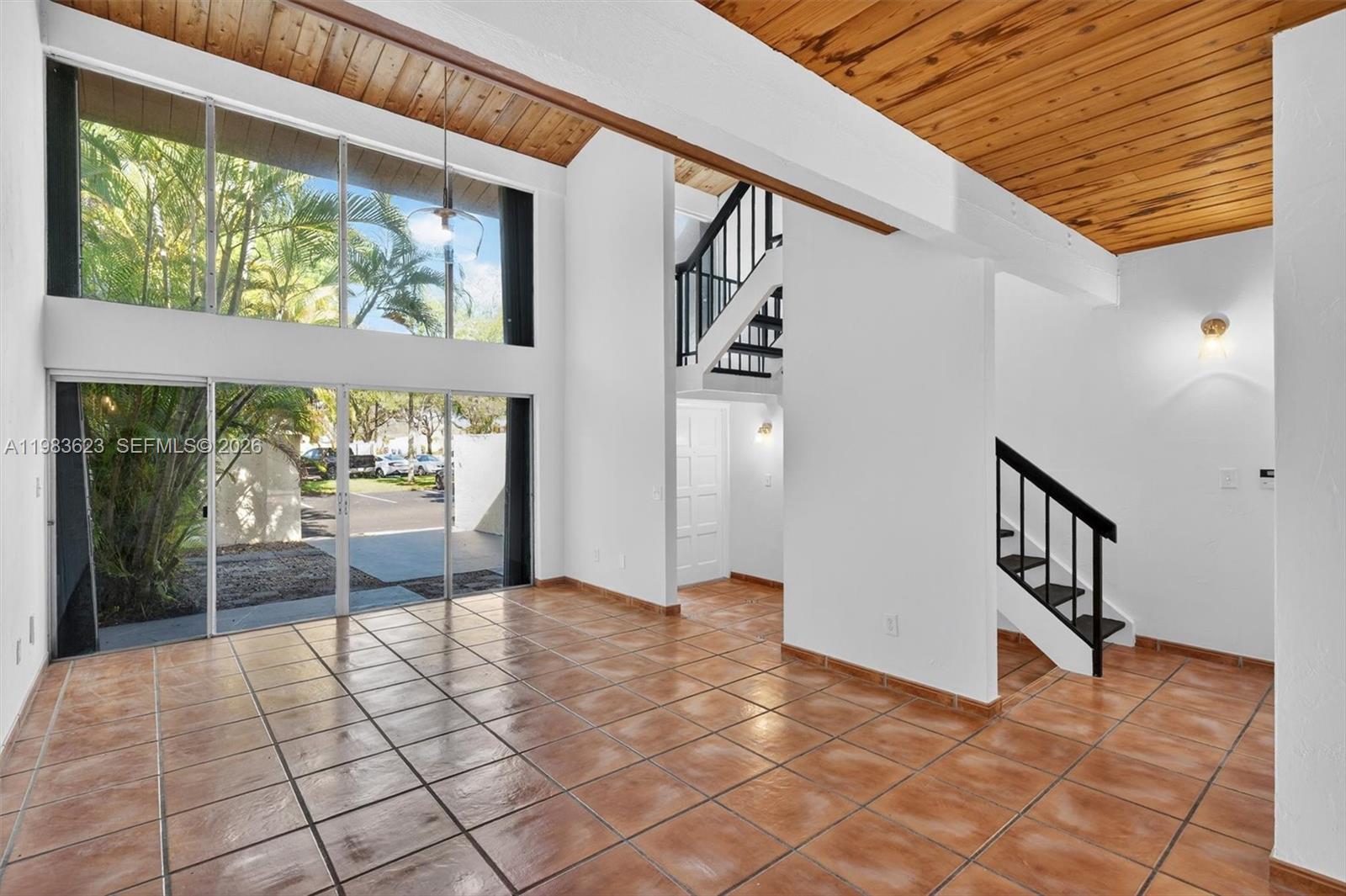 SUNSET PARK LAKE VILLAS S - Residential