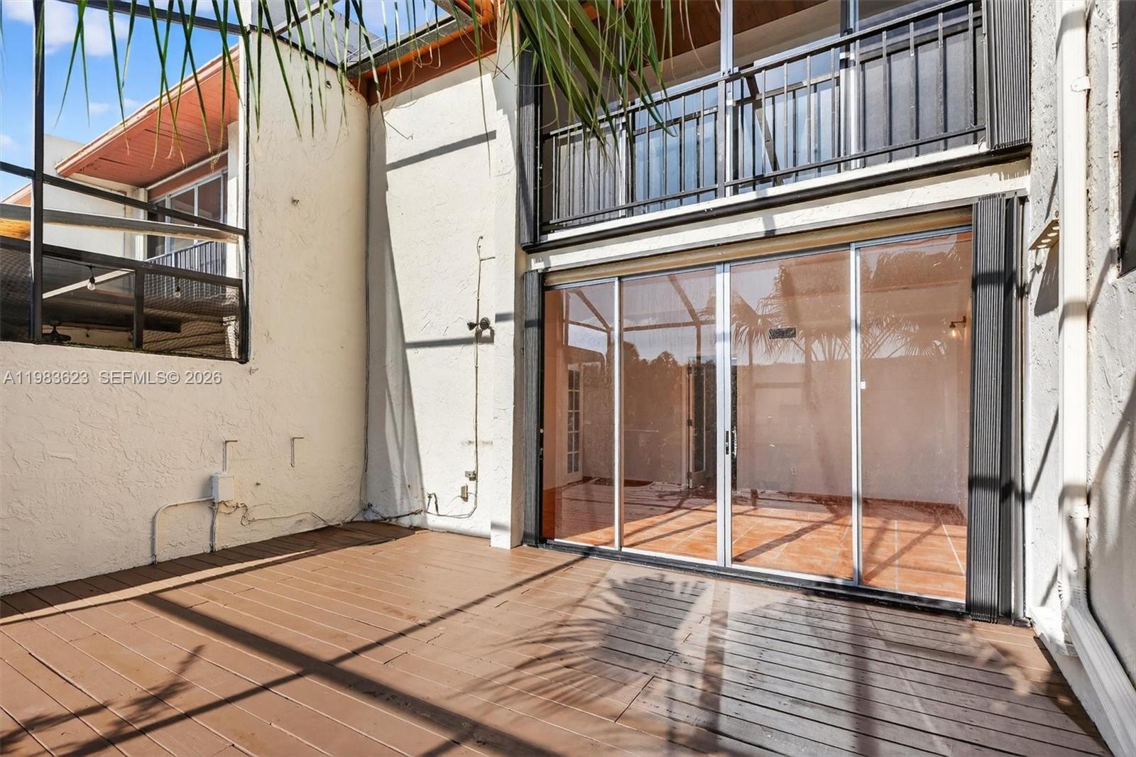 SUNSET PARK LAKE VILLAS S - Residential