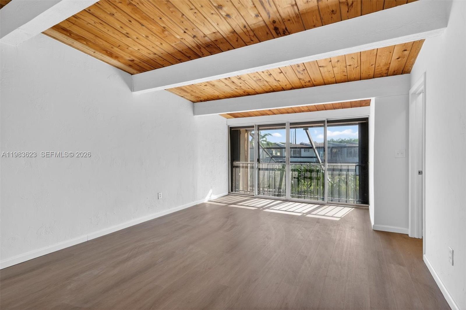 SUNSET PARK LAKE VILLAS S - Residential