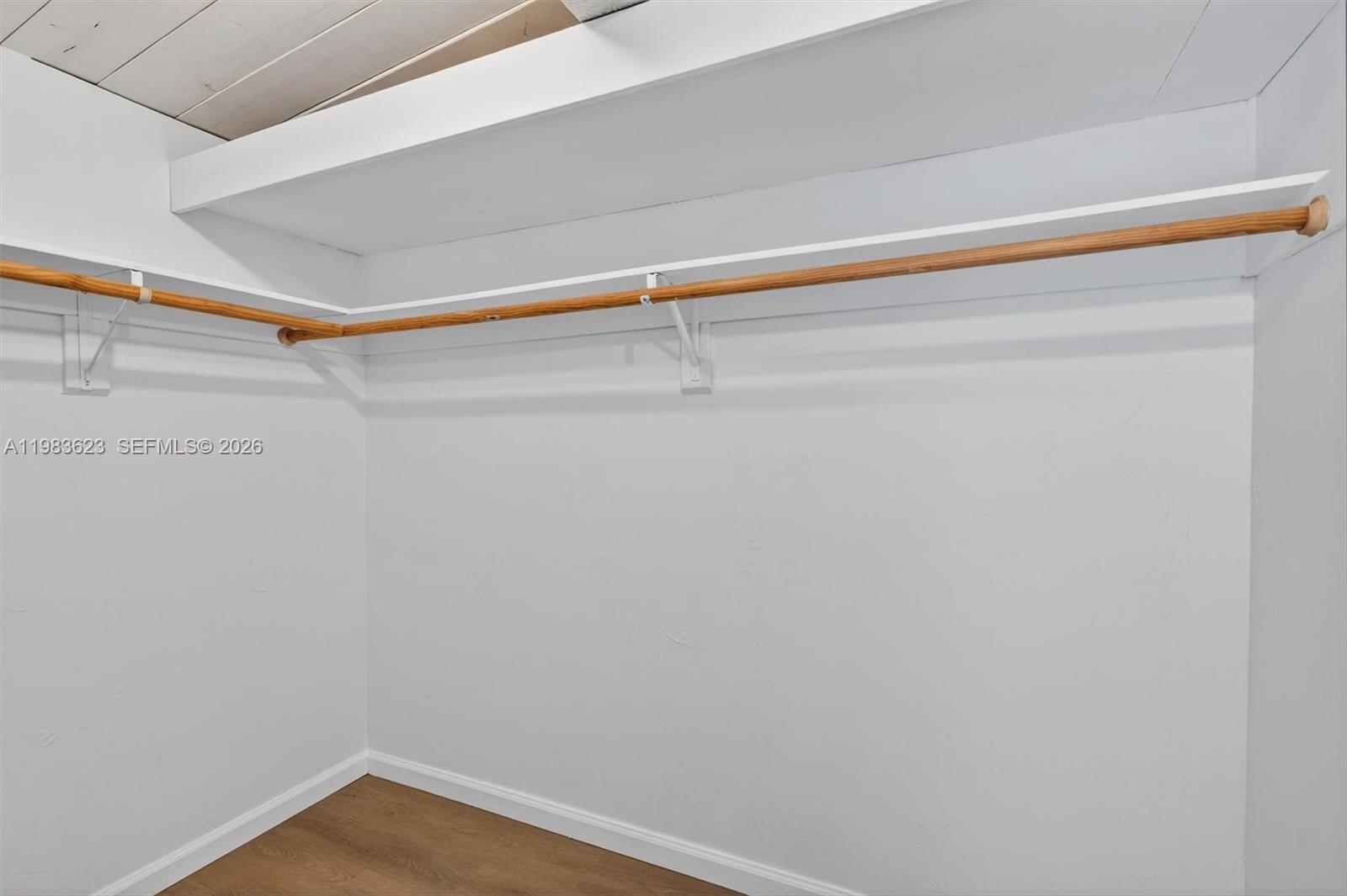 SUNSET PARK LAKE VILLAS S - Residential