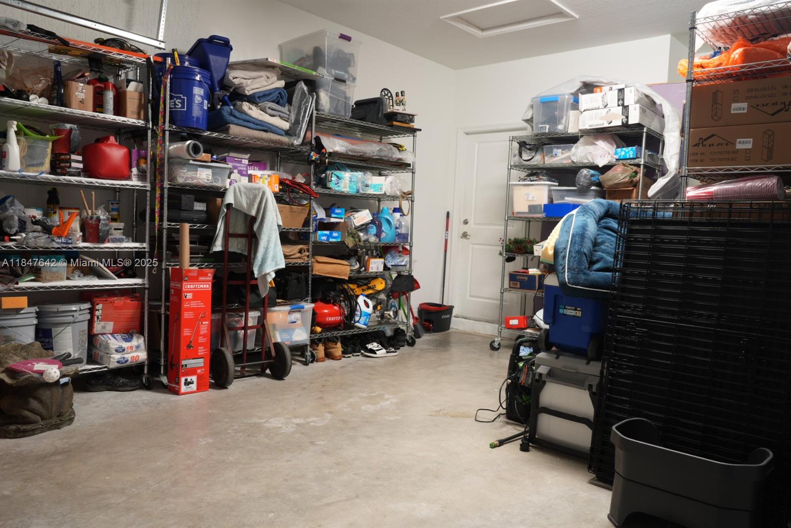 PINE ISLE - Residential