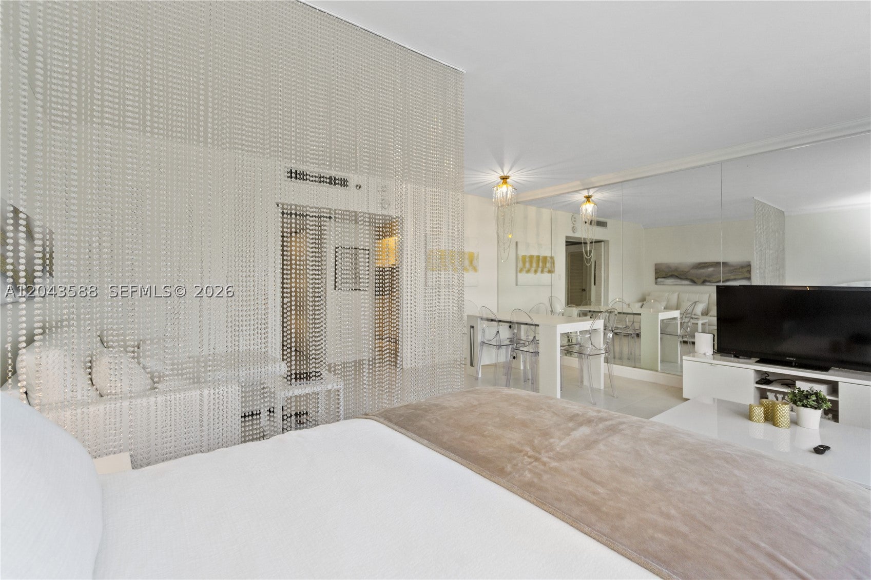 100 Lincoln Rd 306
