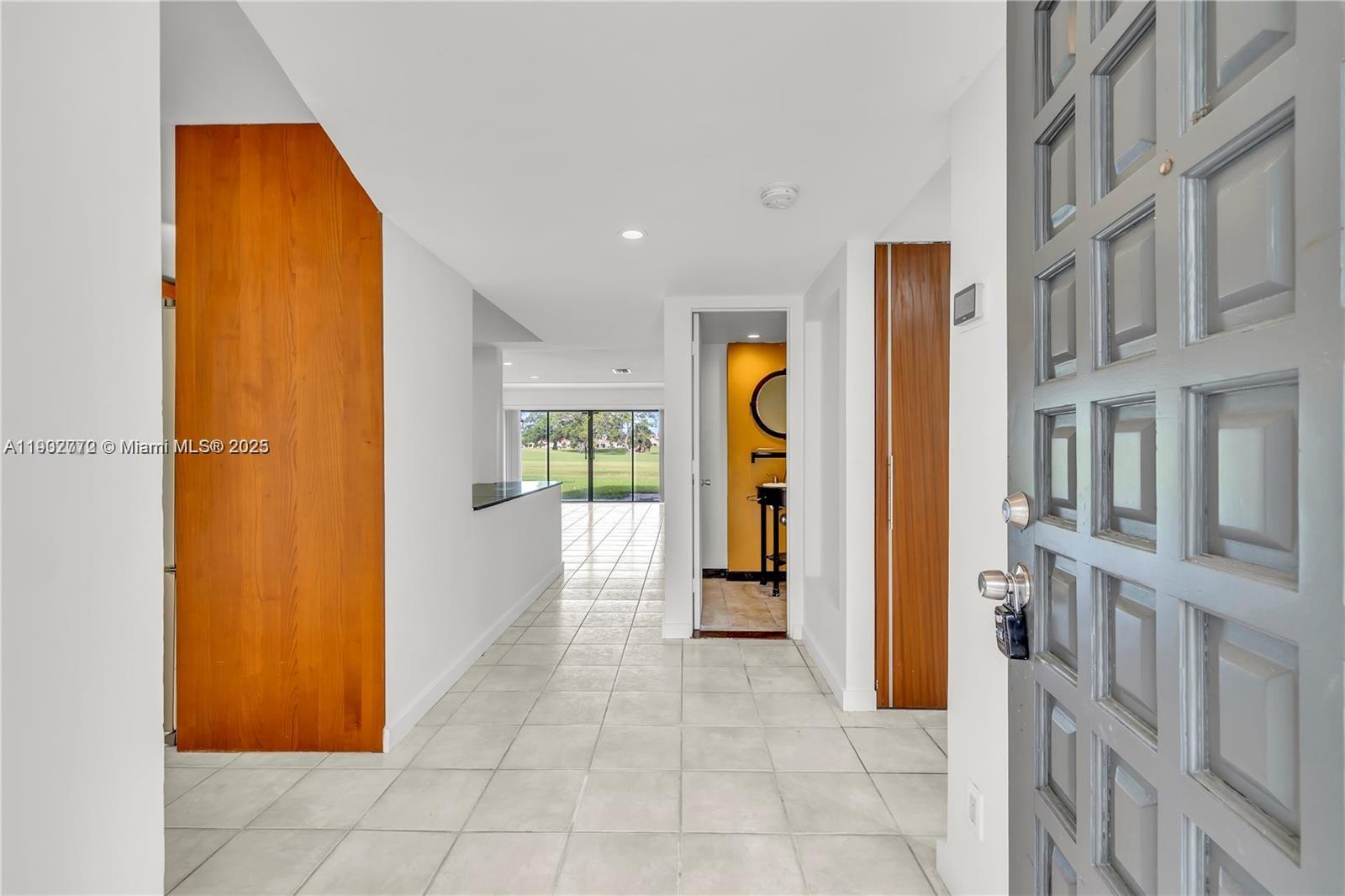 TOWNHOUSE VILLAGE AT BONAV - Residential Lease