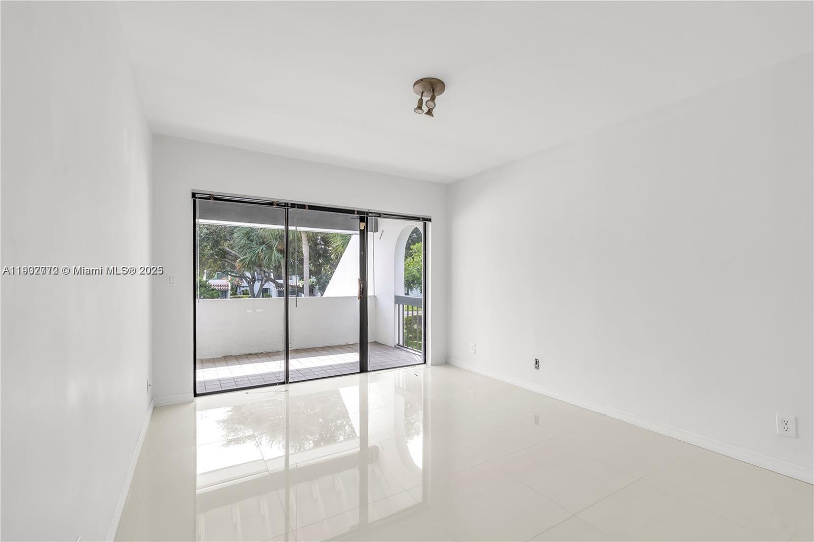 TOWNHOUSE VILLAGE AT BONAV - Residential Lease