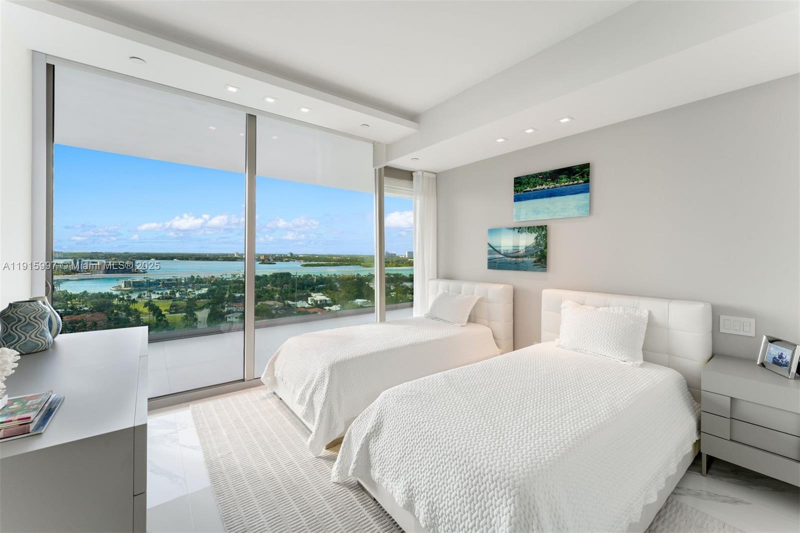 OCEANA BAL HARBOUR CONDO - Residential
