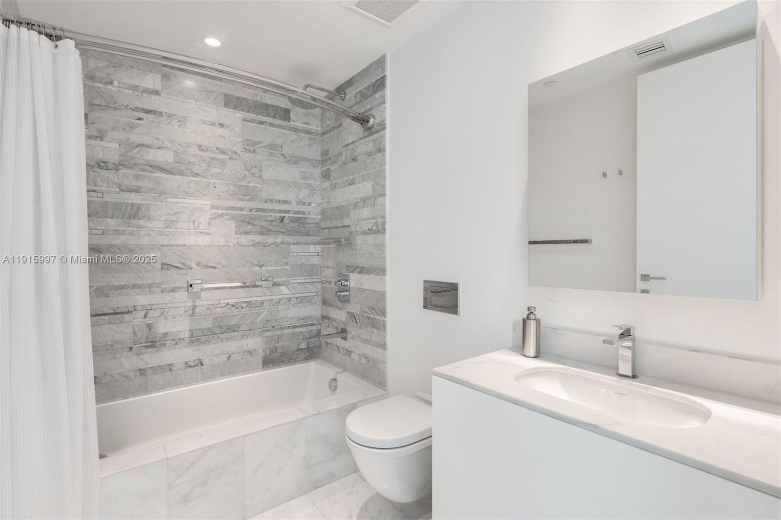 OCEANA BAL HARBOUR CONDO - Residential