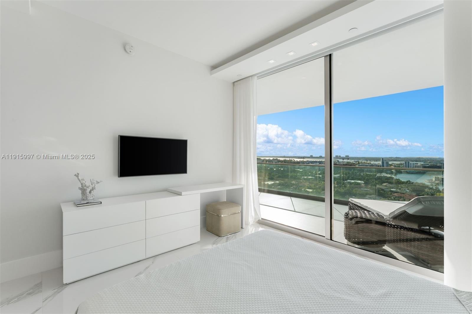 OCEANA BAL HARBOUR CONDO - Residential