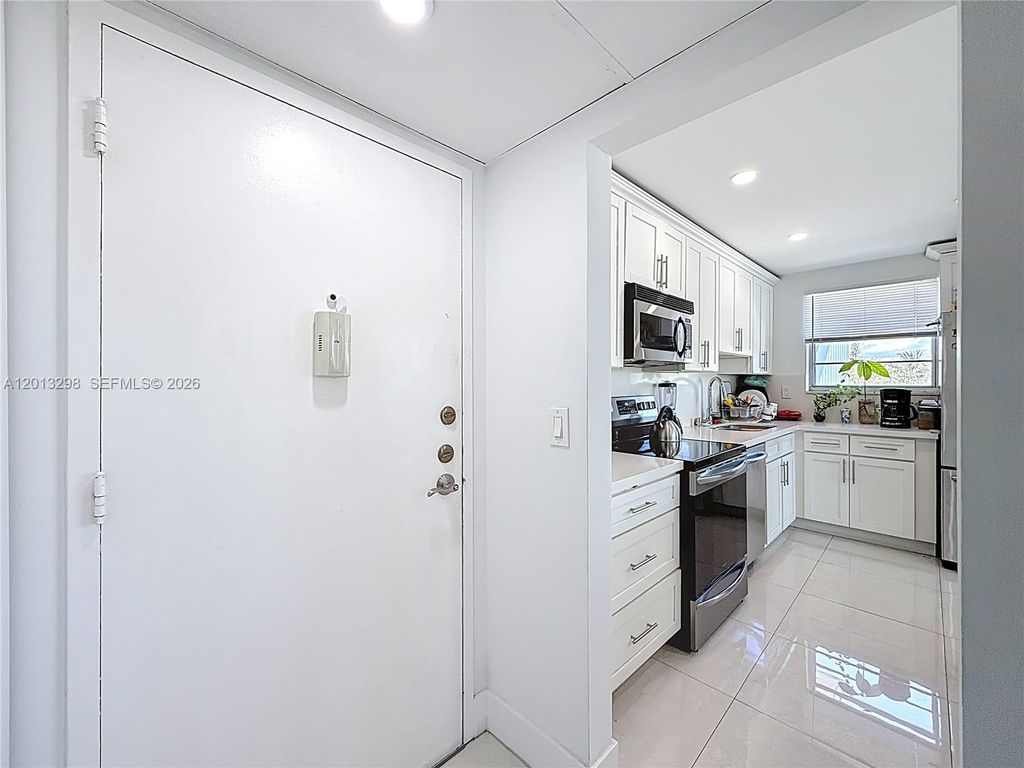 Photo of 2751 Taft St #304, Hollywood, FL 33020 (MLS # A12013298)