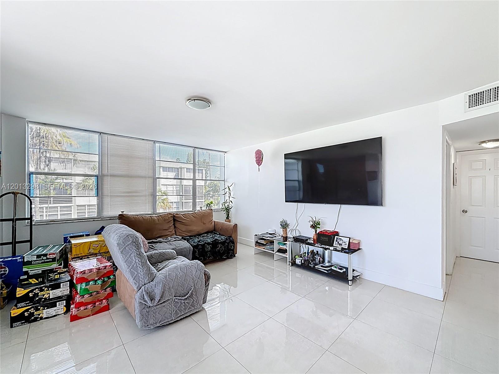 WATERGATE CONDOMINIUM NO - Residential