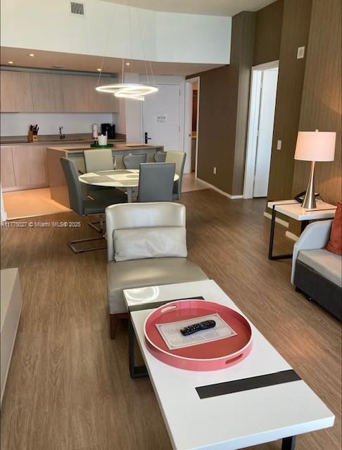 4111 SOUTH OCEAN DRIVE CO - Residential