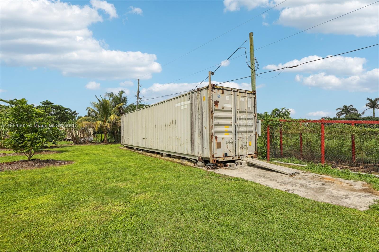 Coconut Palm Estate Un B - Residential