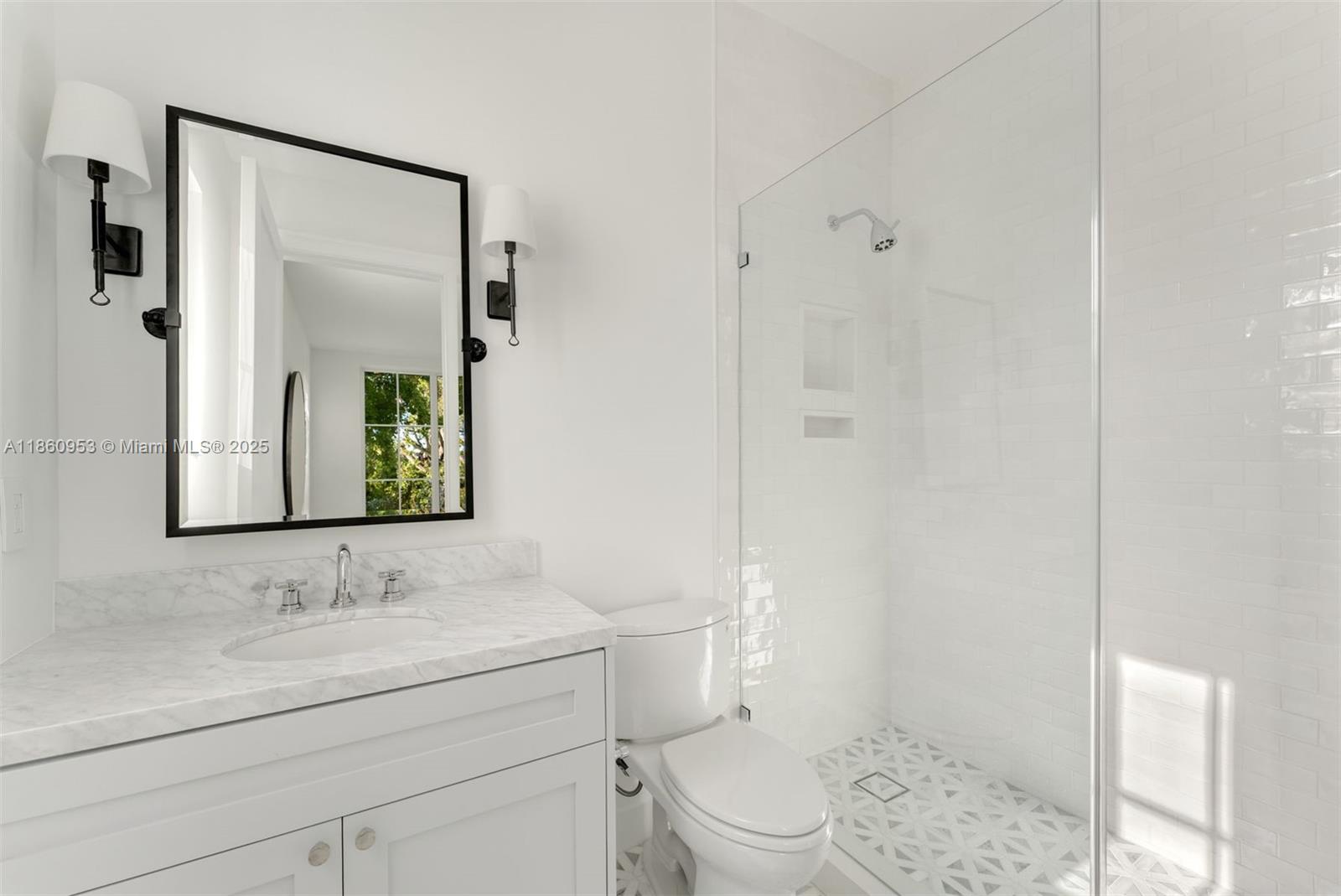 TROPICAL ISLE HOMES SUB 4 - Residential