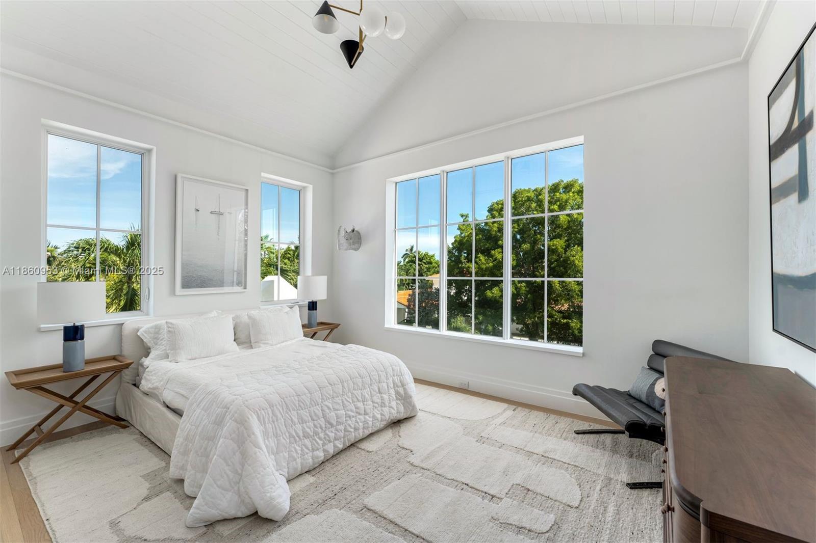 TROPICAL ISLE HOMES SUB 4 - Residential