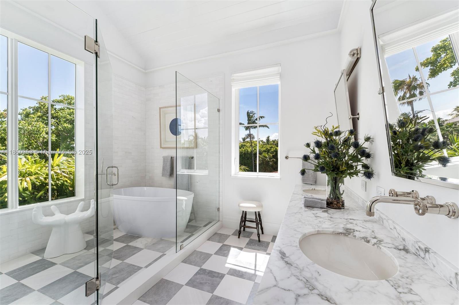 TROPICAL ISLE HOMES SUB 4 - Residential