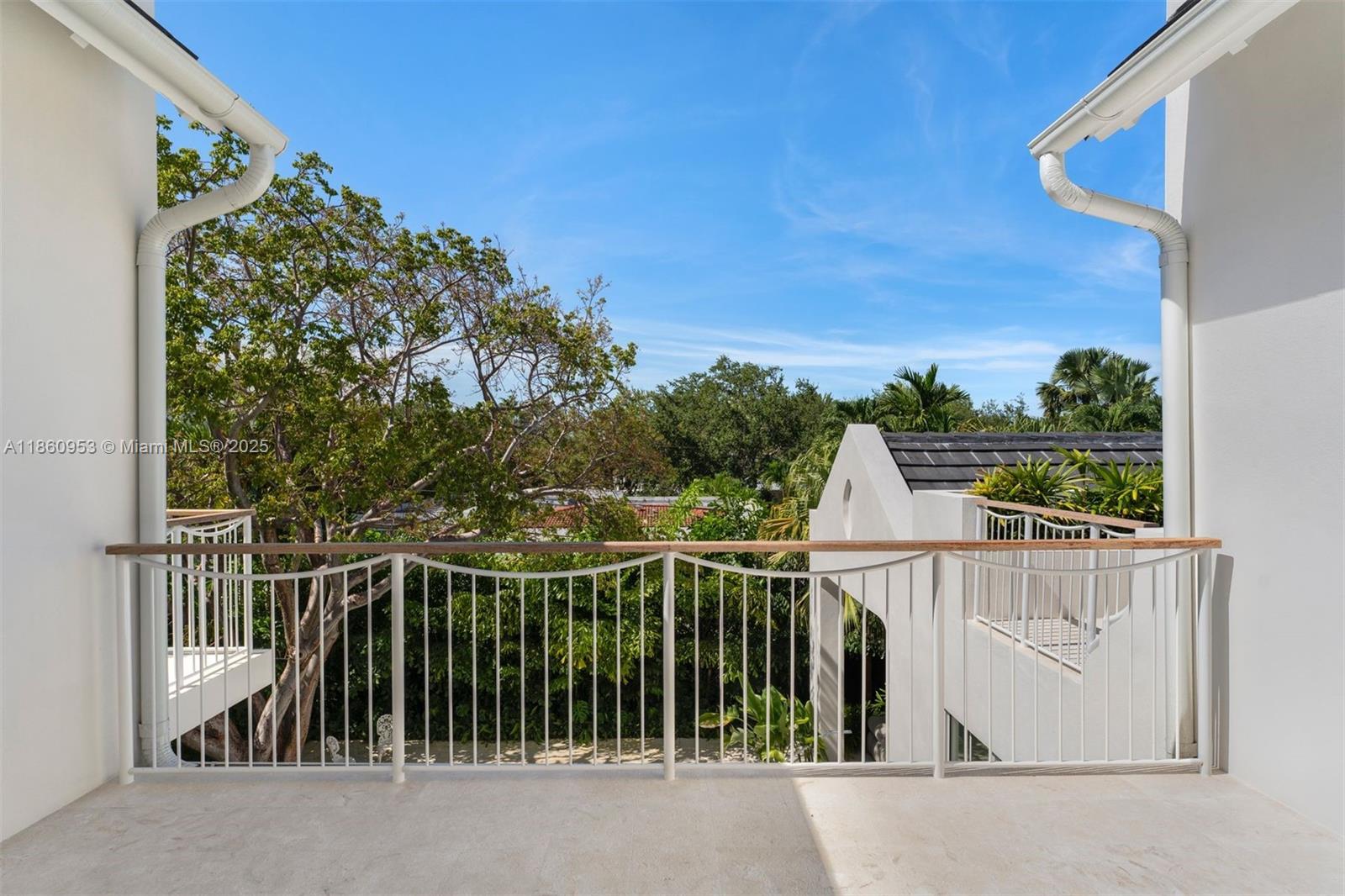 TROPICAL ISLE HOMES SUB 4 - Residential