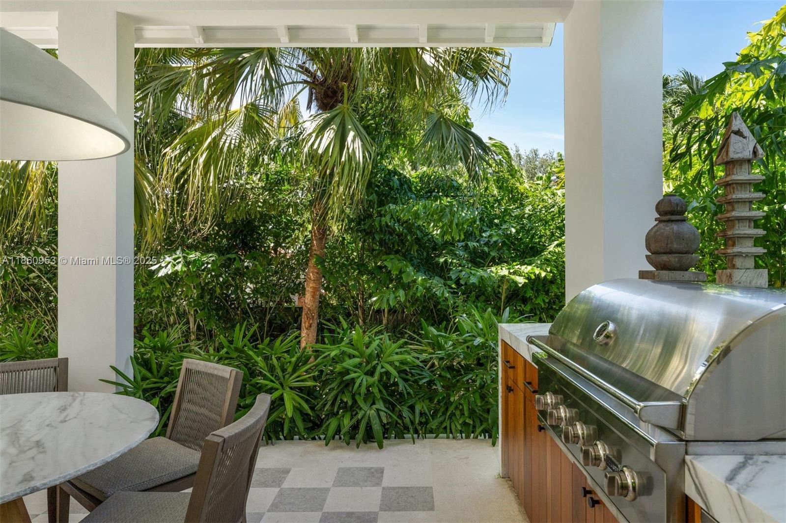 TROPICAL ISLE HOMES SUB 4 - Residential