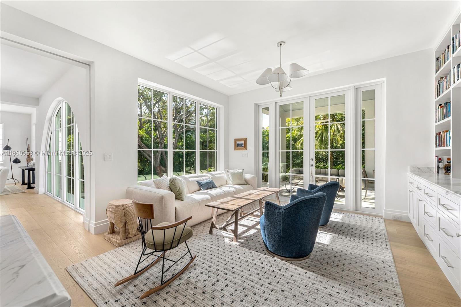 TROPICAL ISLE HOMES SUB 4 - Residential