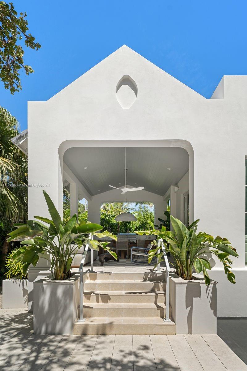 TROPICAL ISLE HOMES SUB 4 - Residential