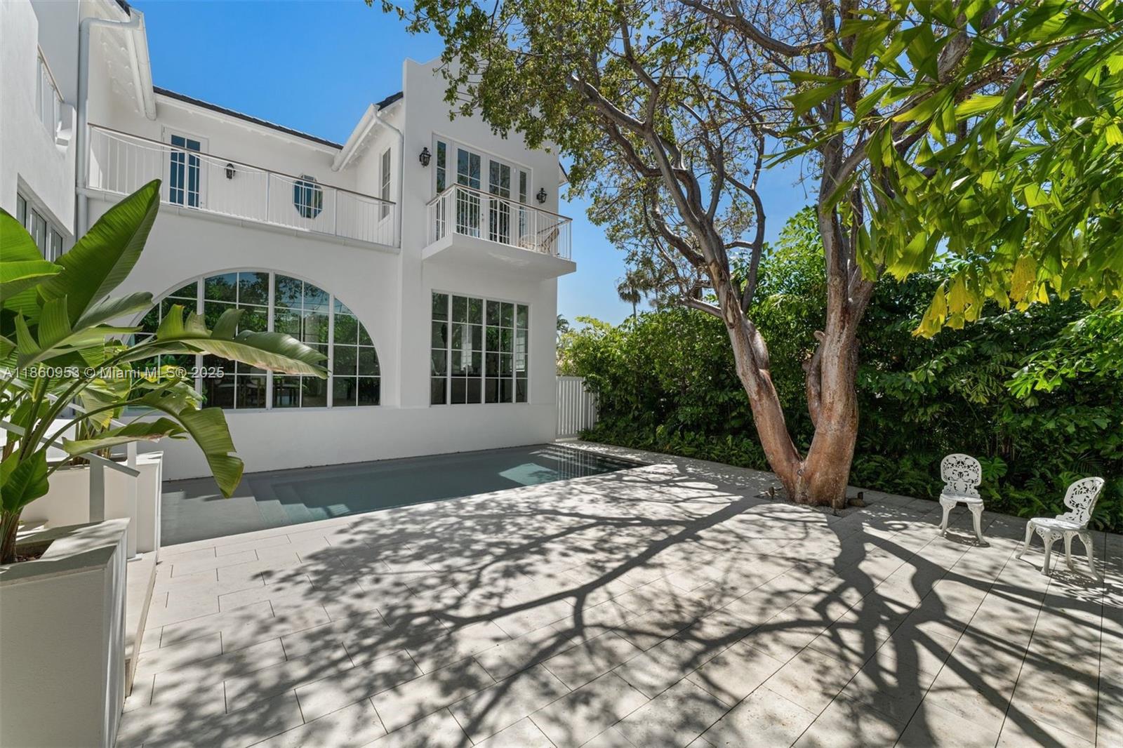 TROPICAL ISLE HOMES SUB 4 - Residential