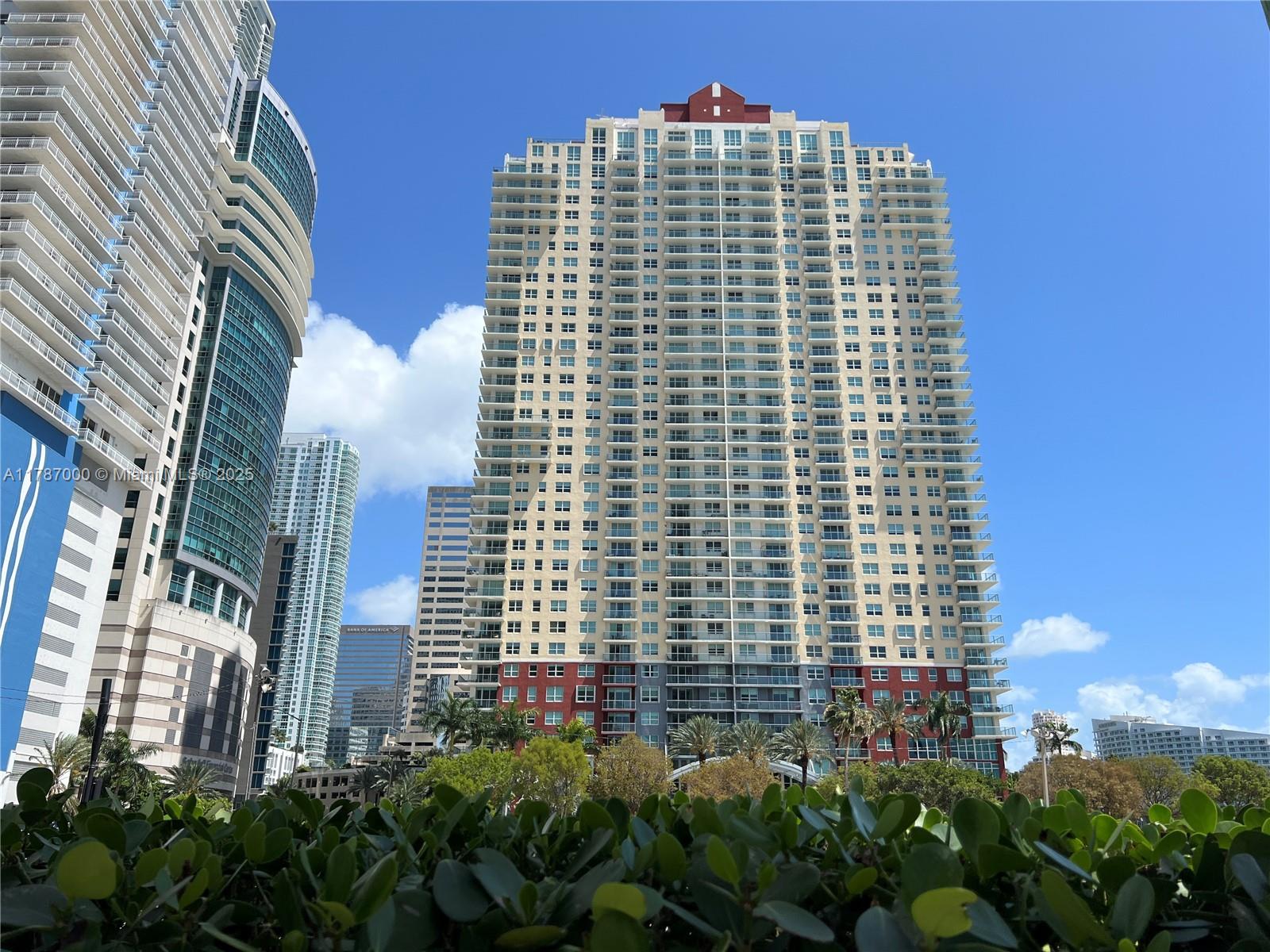 Rental Property at 1155 Brickell Bay Dr 2701, Miami, Broward County, Florida - Bedrooms: 2 
Bathrooms: 2  - $4,400 MO.