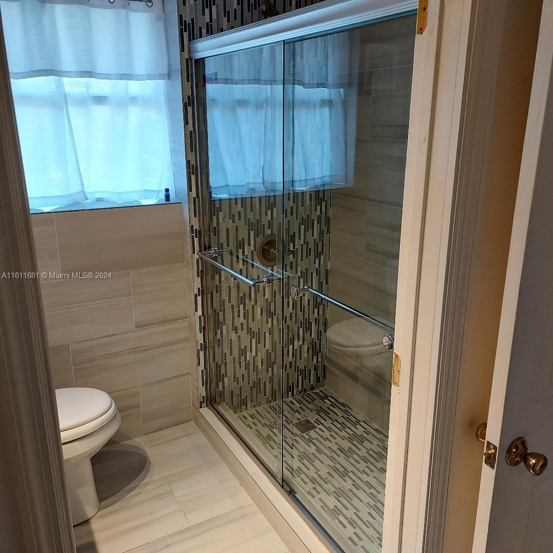 HOLIDAY TOWERS CONDO - Residential Lease