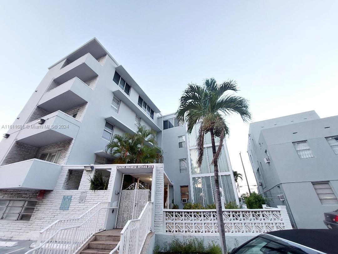 HOLIDAY TOWERS CONDO - Residential Lease