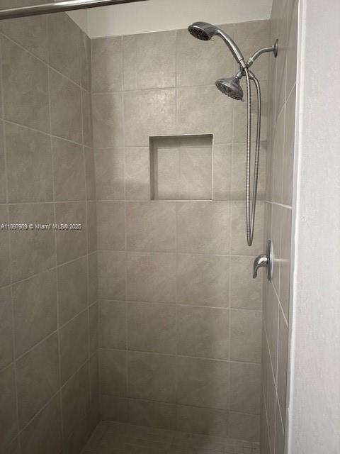 MIAMI LAND AND DEVELOPMEN - Residential Lease