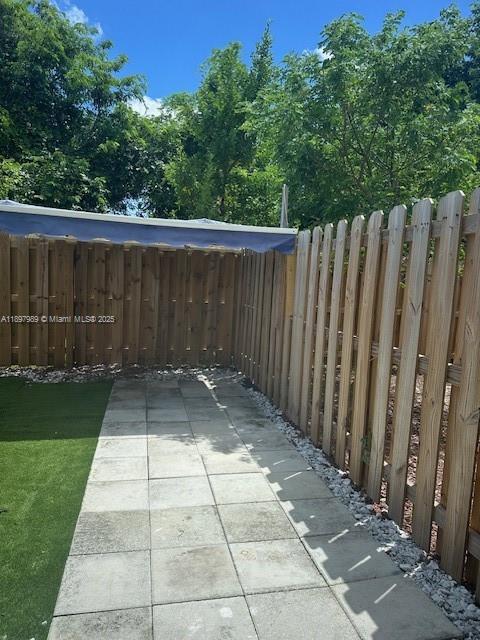 MIAMI LAND AND DEVELOPMEN - Residential Lease